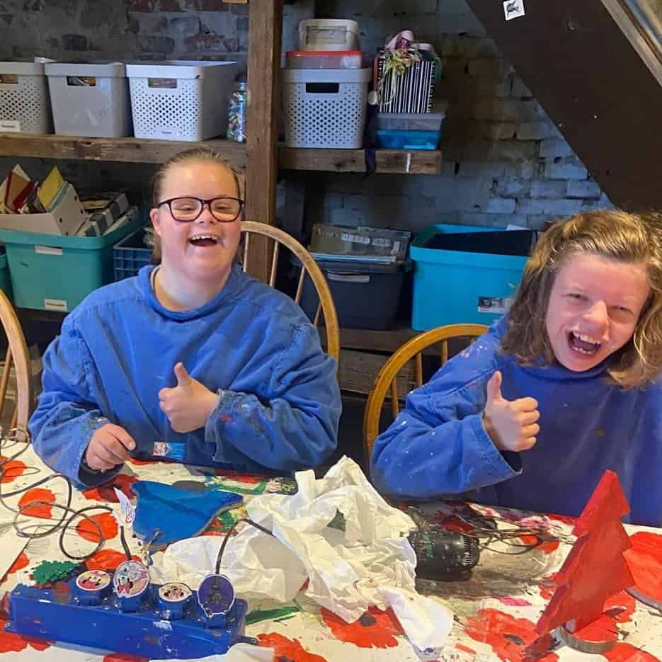 Jouw dagbesteding, jouw nieuwe plek. | Samenwerken en creatief bezig zijn staan centraal bij dagbesteding, waar talenten tot bloei komen.