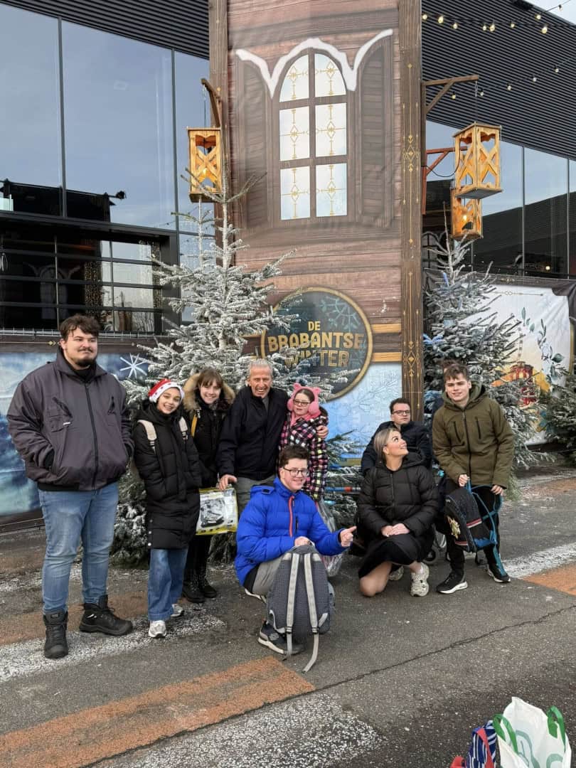 Jouw dagbesteding, jouw nieuwe plek. |De Brabantse Winter: Feestelijk uitje met Dagbesteding Ons Plekske|Dagbesteding biedt betekenisvolle daginvulling en sociale verbinding.