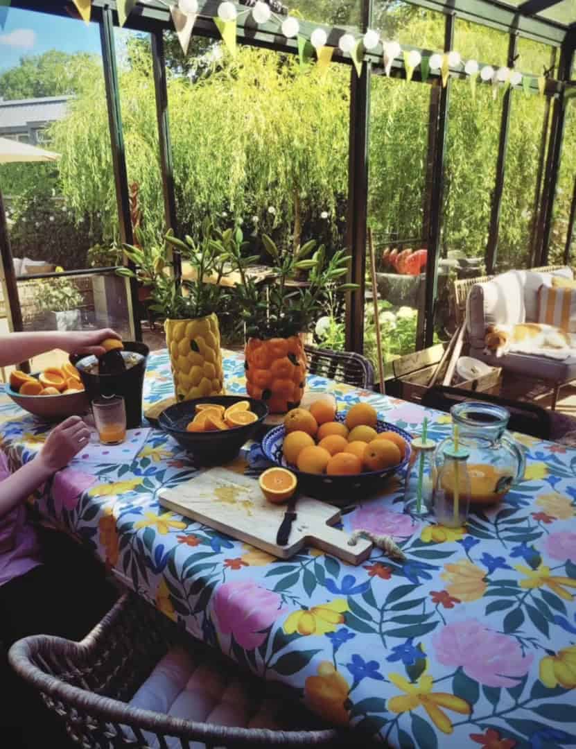 Jouw dagbesteding, jouw nieuwe plek. | Dagbesteding biedt sociale activiteiten, samenzijn en structuur voor deelnemers in een fijne omgeving.